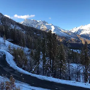 https://appartement-pres-des-pistes-vue-montagne-6-pers.fr-provencehotel.com