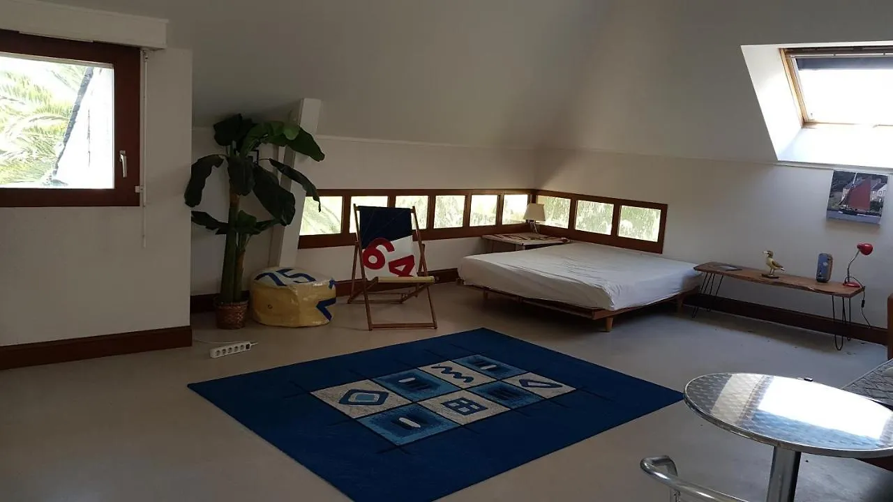 Le Dolmen Apartment Sene 0*,  France
